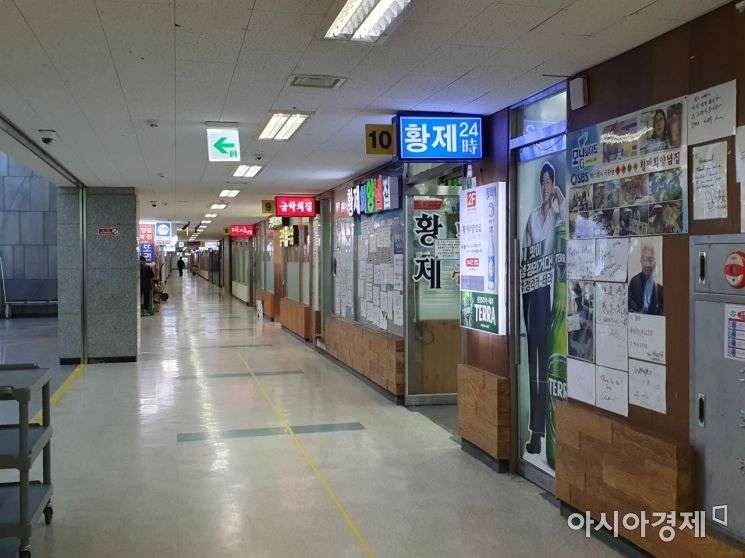 5일 오후 5시경 노량진수산물도매시장 2층에 소재한 식당 대다수가 텅 비어있는 모습. 최신혜 기자