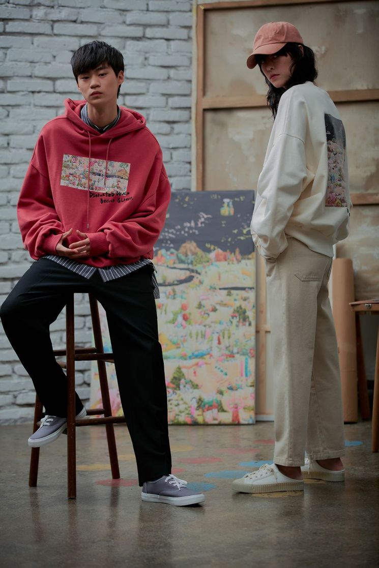 "MZ세대 겨냥"…에잇세컨즈, 노상호 작가와 콜라보 