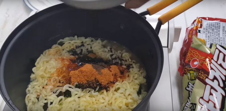 사진=농심 유튜브 화면