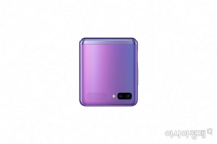 [2020 언팩]원하는 각도로 접는 손안의 폴더블 '갤럭시Z 플립'