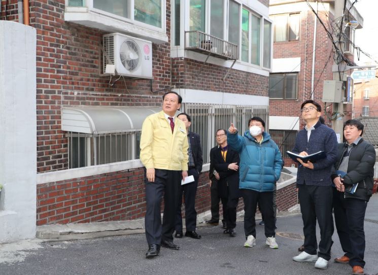 영화 ‘기생충’ 우리슈퍼 장면 촬영지는 아현동 '돼지슈퍼'