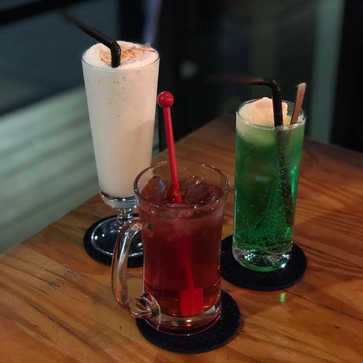 주말에 책맥 어때요? 책 읽는 술집