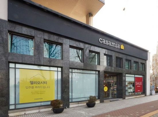 현대百·신세계 아픈 손가락…'실적 늪' 가구 자회사들에 고민
