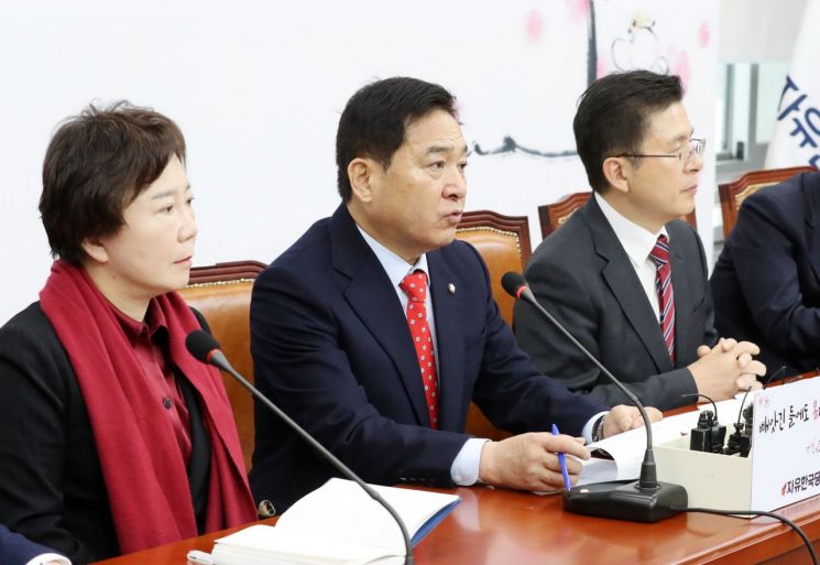 심재철 "'수사기소 분리' 주장 추미애, 사이비 법조인"