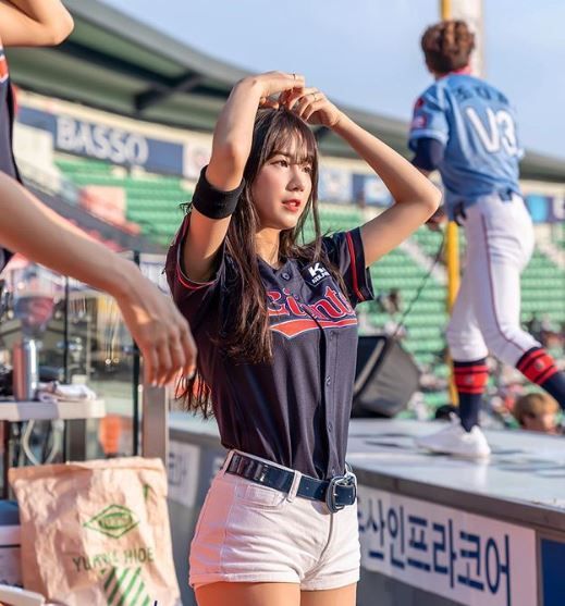 치어리더 안지현, 야구계 유망주 박효준과 열애
