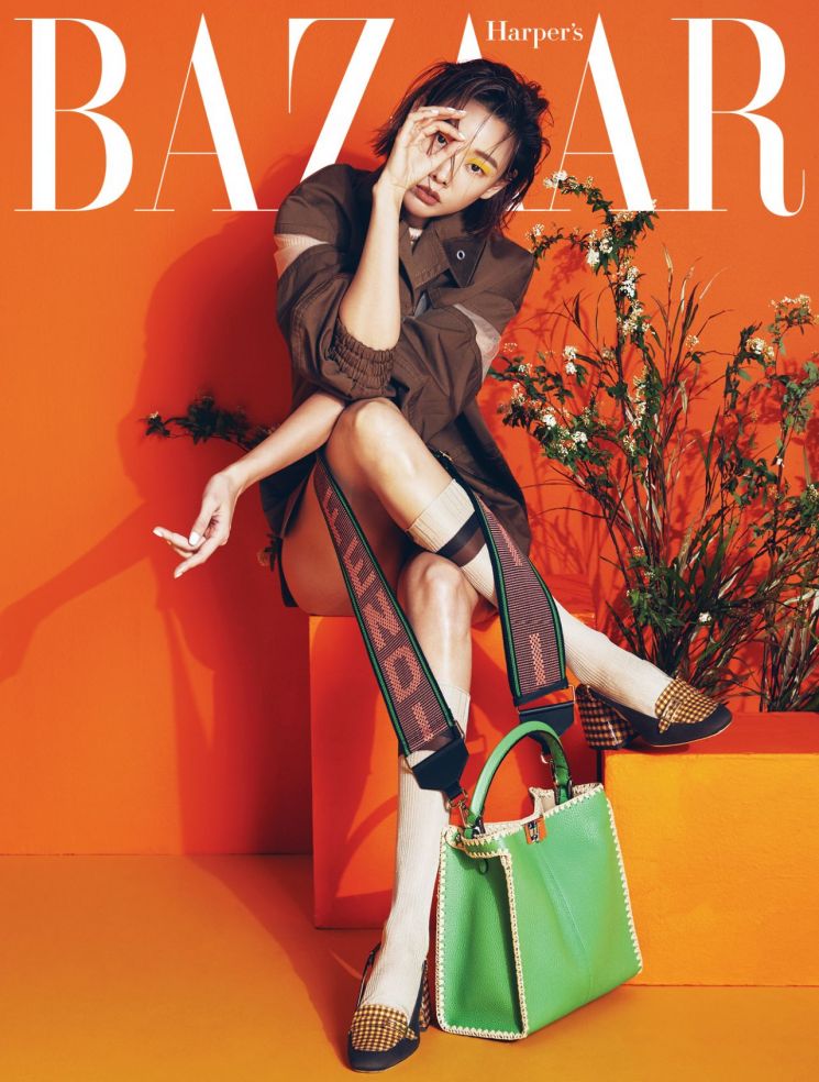 하버스 바자 3월호 커버 장식한 모델 한혜진