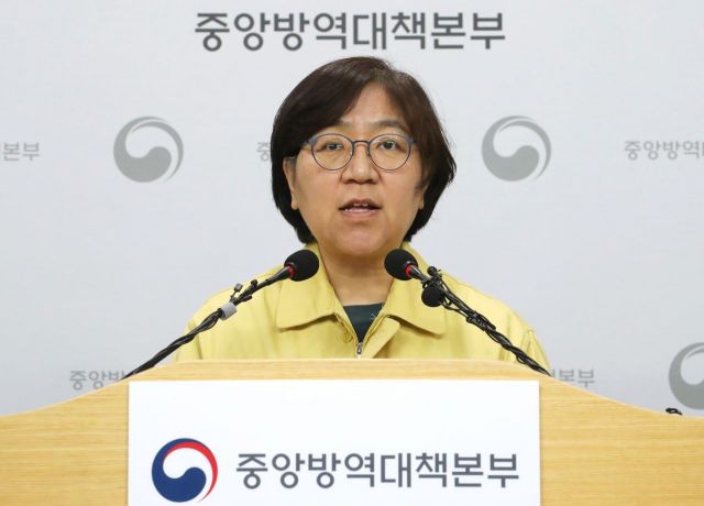 당국 "코로나19, 계절 독감처럼 감시체계 포함 검토 중"(상보)