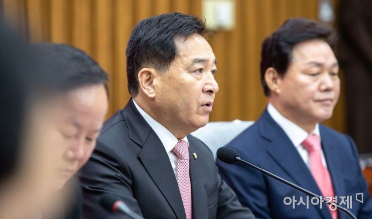 [포토]모두발언하는 심재철 원내대표