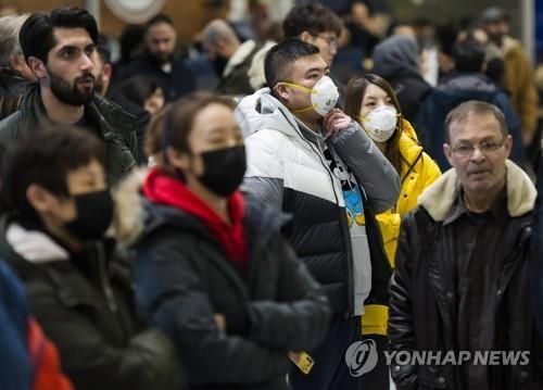 신종코로나 바이러스 감염증인 '우한 폐렴'이 확산하는 가운데 지난 25일 토론토 피어슨 국제공항의 모습/사진=AP 연합뉴스