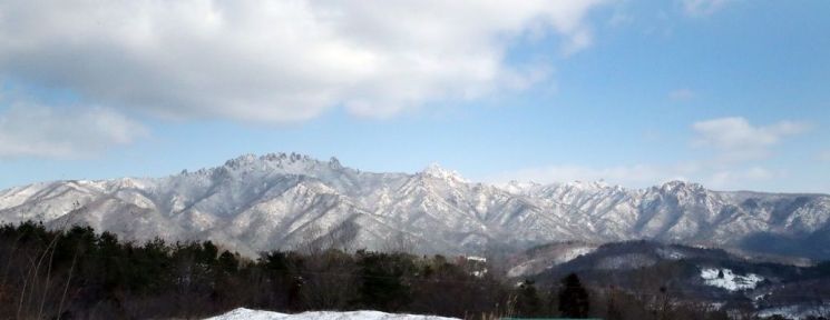 [포토] 강진에서 바라본 ‘눈 쌓인 월출산’