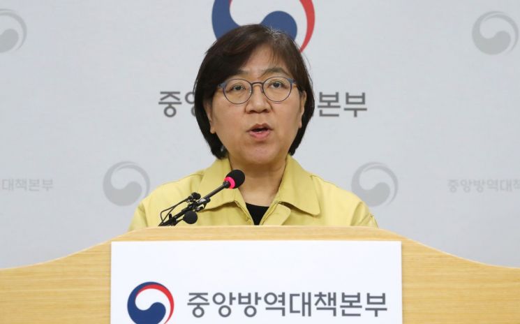 [속보]"국내 코로나19 확진자 156명 중 98명 신천지와 연관"