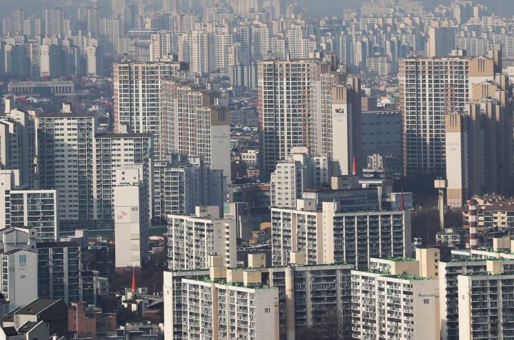 아파트값, '강남4구' 더 떨어지고 '경기도' 더 올랐다