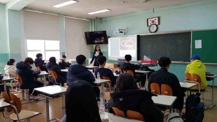 장흥고등학교가 신입생을 대상으로 진로캠프를 운영했다. 사진=장흥고등학교 제공