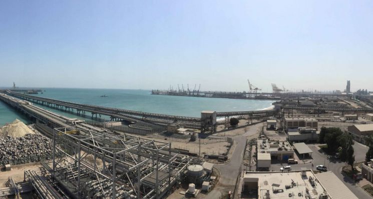 대림산업이 준공한 쿠웨이트 미나 알 아흐마디 석유화학 단지내 황 재처리 공장 전경