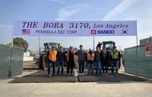 반도건설 권홍사 회장은 미국 LA 한인타운 중심에 주상복합 아파트인 ‘THE BORA 3170’을 선보인다.