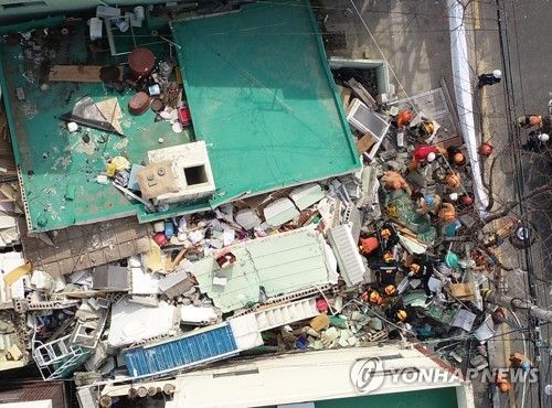 부산 리모델링 노후주택 붕괴로 2명 사망