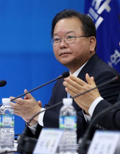 김부겸 "제1야당·일부 언론, 정부 비판하더라도 지금은 좀 참아달라"