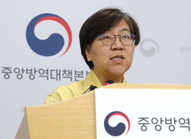 당국 "코로나19 최대 잠복기 연장? 확대할 근거 부족"(상보)