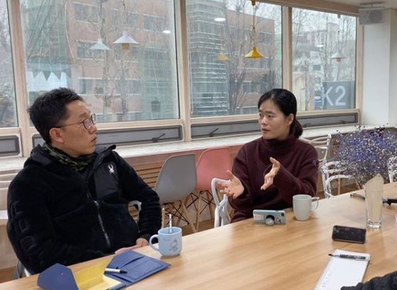 [전문]김제동, 코로나 피해 대구·경북에 생필품 지원 "고립감 느끼지 않도록"