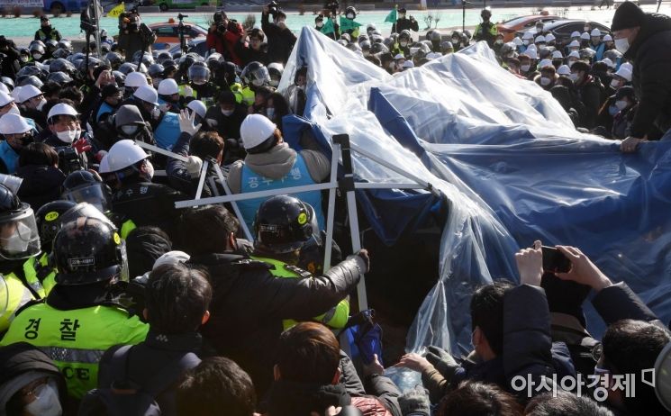 숨은 확진자 찾아라…경찰 '신속대응팀' 5700명 투입(종합)