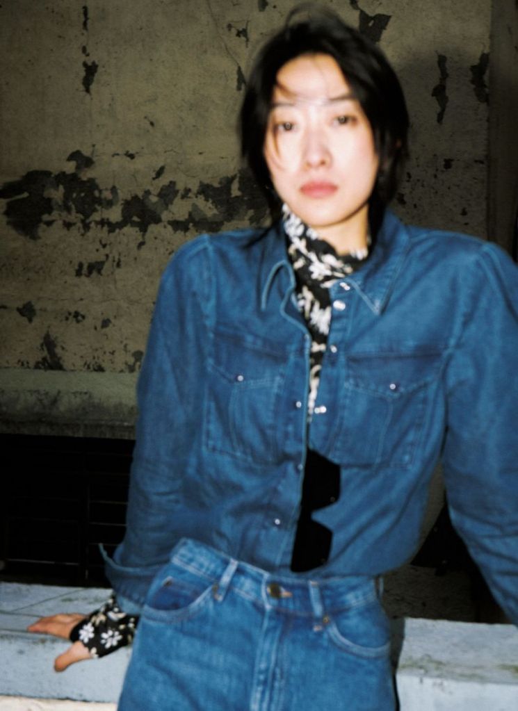 왕 지지안의 자화상. 사진=앤아더스토리즈