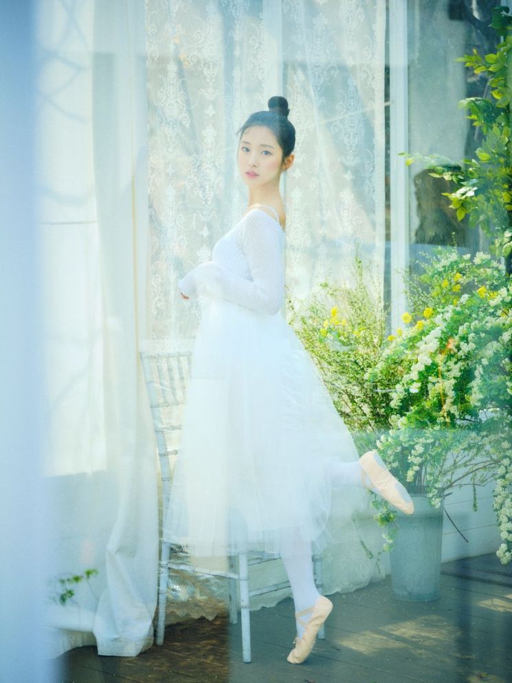 BYC 공식모델으로 발탁된 오마이걸 아린. 사진= BYC