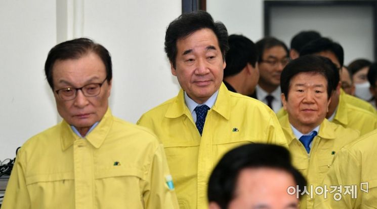 [포토] 선거대책회의 참석하는 이낙연