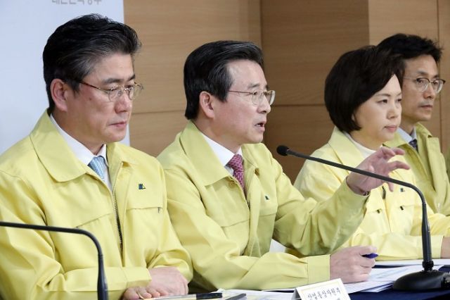 '마스크 5부제'에도 공급량 부족은 여전…현장선 벌써부터 잡음
