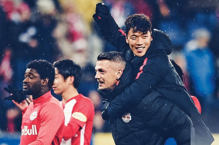 6일 오스트리아축구협회컵 준결승이 끝난 후 황희찬의 모습.사진=찰츠부르크 트위터