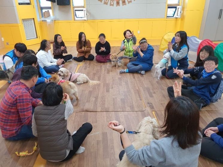 동물과 교감으로  취약계층 아동 심리·정서 안정 지원