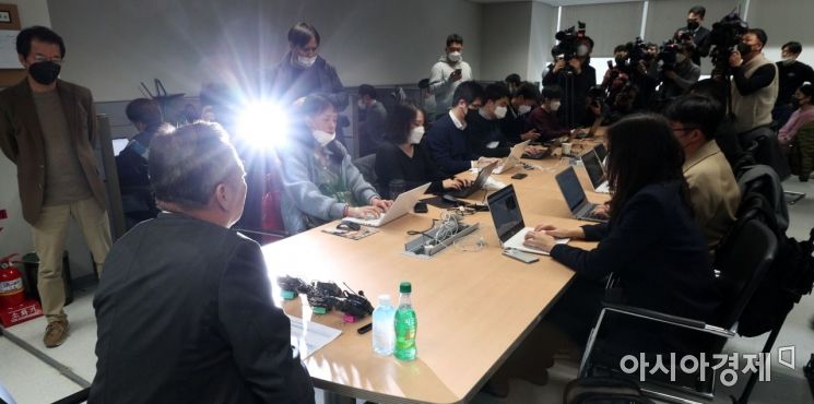 [포토] 박용만 회장, '코로나 추경' 관련 긴급 기자회견