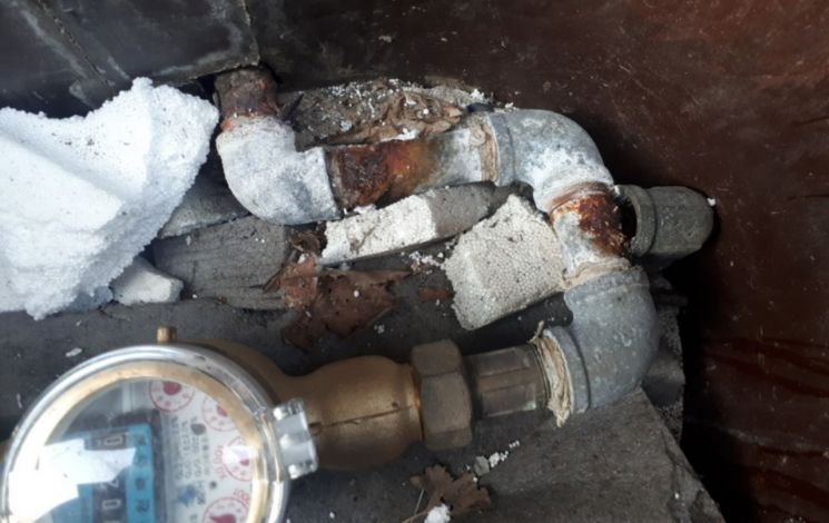 서울 목동서 24년된 노후 배관 터져…인근 800가구 온수·난방 중단