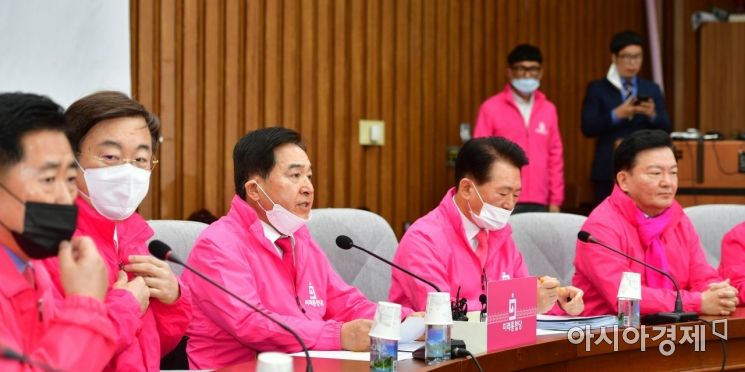 '컷오프 정당' 가시화…한국경제당 "여론조사 돌려봤다, 협의 중"