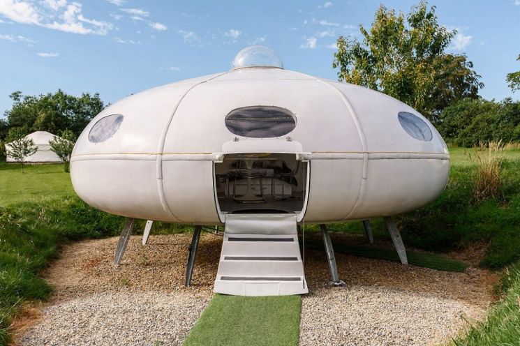 UFO 모양의 숙소(영국 레드버스).