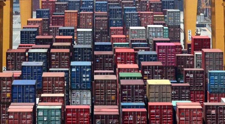 2월 수출 물량·금액 일제히 상승…교역조건 27개월 연속 하락