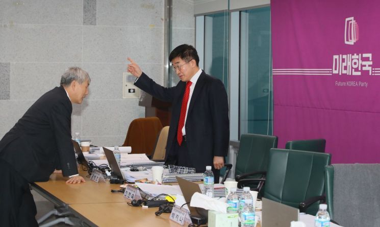 "文대통령, 자신감 어디서 나오나" 질문 기자 근황