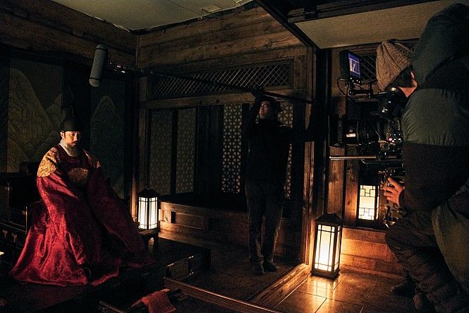 [이종길의 가을귀]새하얀 입김도 주인공으로 만드는 스크린 뒤 마법사
