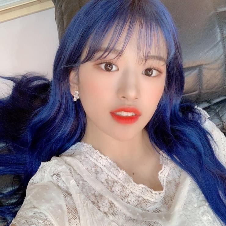 사진=아이즈원 공식 인스타그램