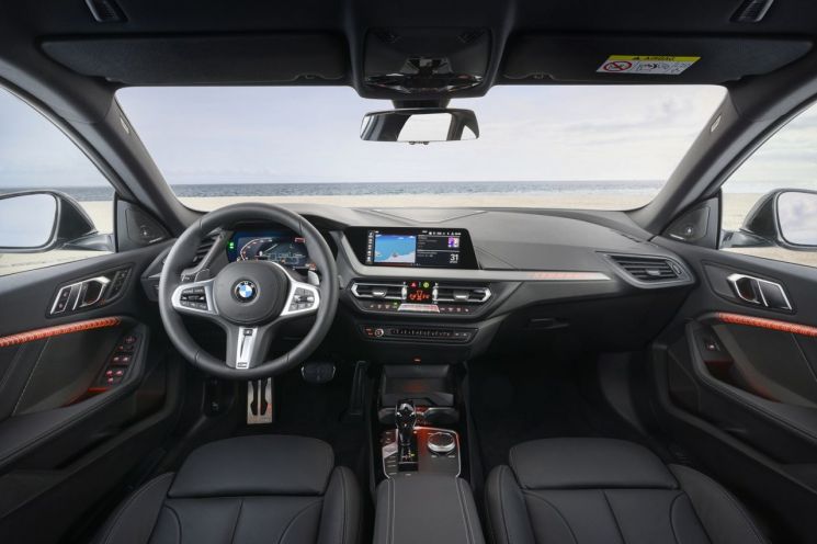 BMW 뉴 2시리즈 그란쿠페 인테리어