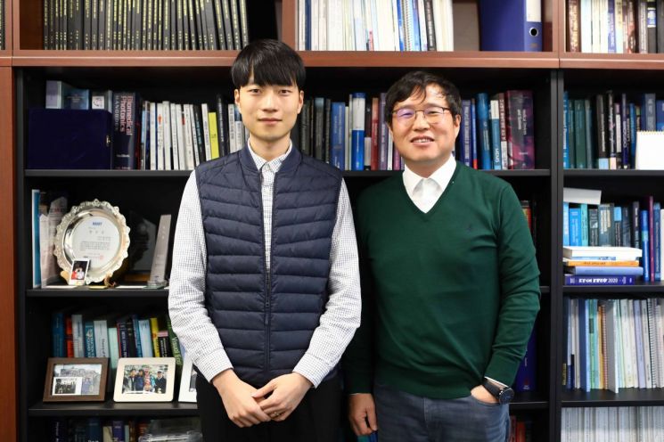 동전 반쪽 두께 '곤충눈' 카메라 개발