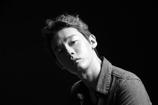 허지웅, 라디오 DJ 도전…SBS '허지웅쇼' 발탁