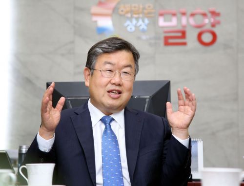 박일호 전 밀양시장, ‘뇌물 수수’ 혐의 구속영장 기각