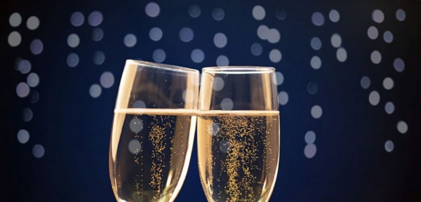 "치얼스~첫 잔은 비싸도 샴페인" 스파클링, 와인시장을 이끈다