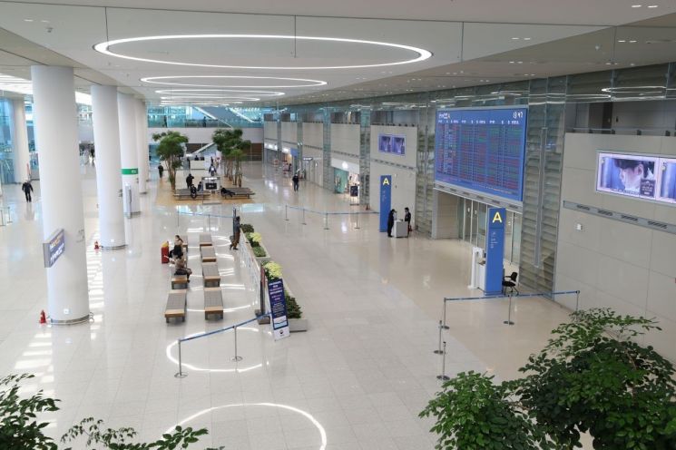 인천공항, 상업시설 임대료 감면…中企·소상공인 50%·대기업 20%