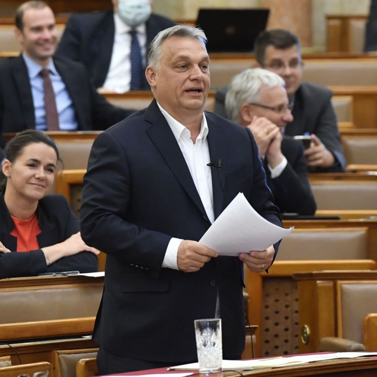 코로나19 틈타 준계엄령 조치한 헝가리에…EU "민주주의 훼손 안돼"