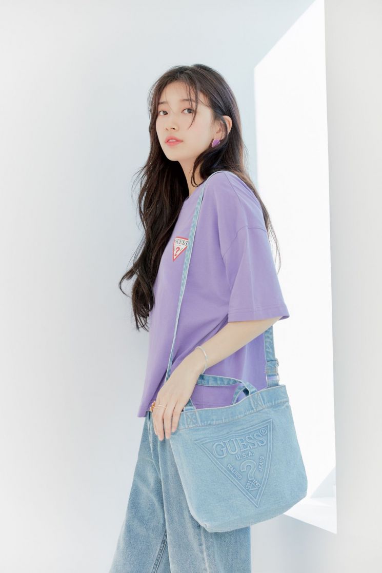 수지의 게스(GUESS), '와이드 진 컬렉션'