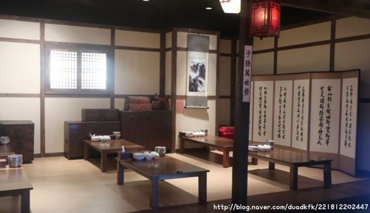 [드링킷] 감성 낭낭한 테마 술집을 소개합니다.