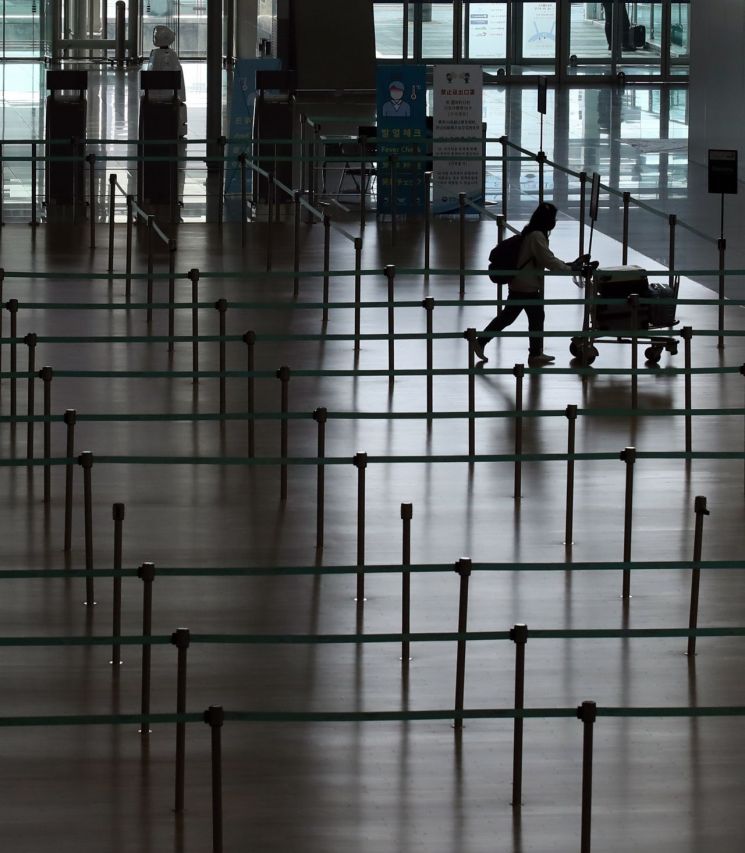 "환불 대신 바우처 발급 받으세요" 항공업계, 현금 확보 총력전