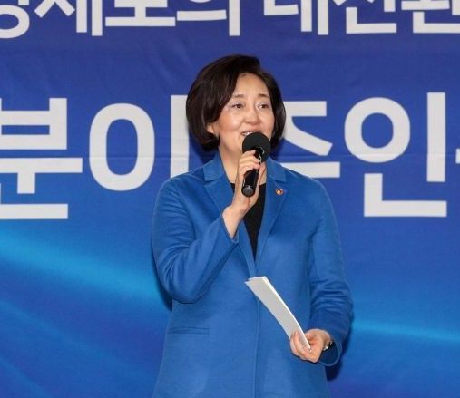 [사람人] '취임 1년' 박영선…코로나19 극복 '연결의 힘' 