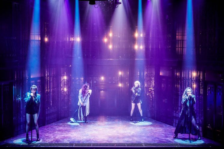 [On Stage] 빛을 타고 비트가 쏟아져